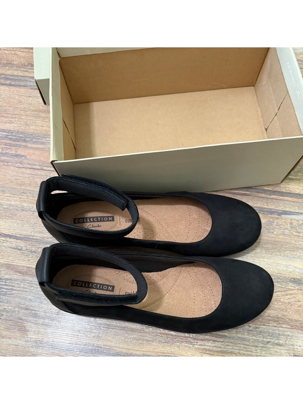 Clark’s medora Nina black flat with ankle strap size 9